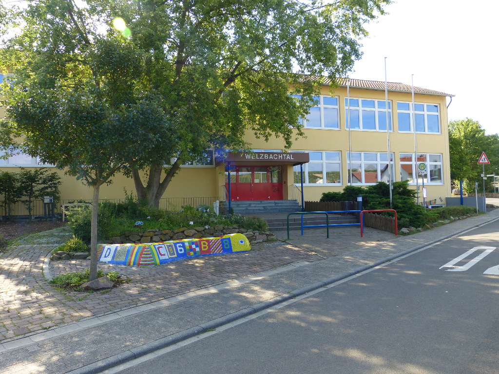 Zu sehen ist die Welzbachtalgrundschule in Appenheim.
