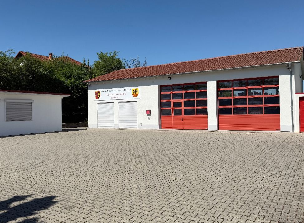 Zu sehen ist das Feuerwehrgerätehaus in Bubenheim