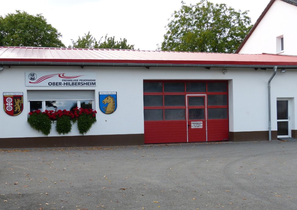 Zu sehen ist da Feuerwehrgerätehaus in Ober-Hilbersheim