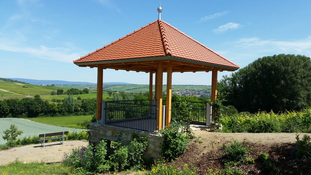 Zu sehen ist der Weinbergsturm in Engelstadt (Foto: Christoph Neuberger).