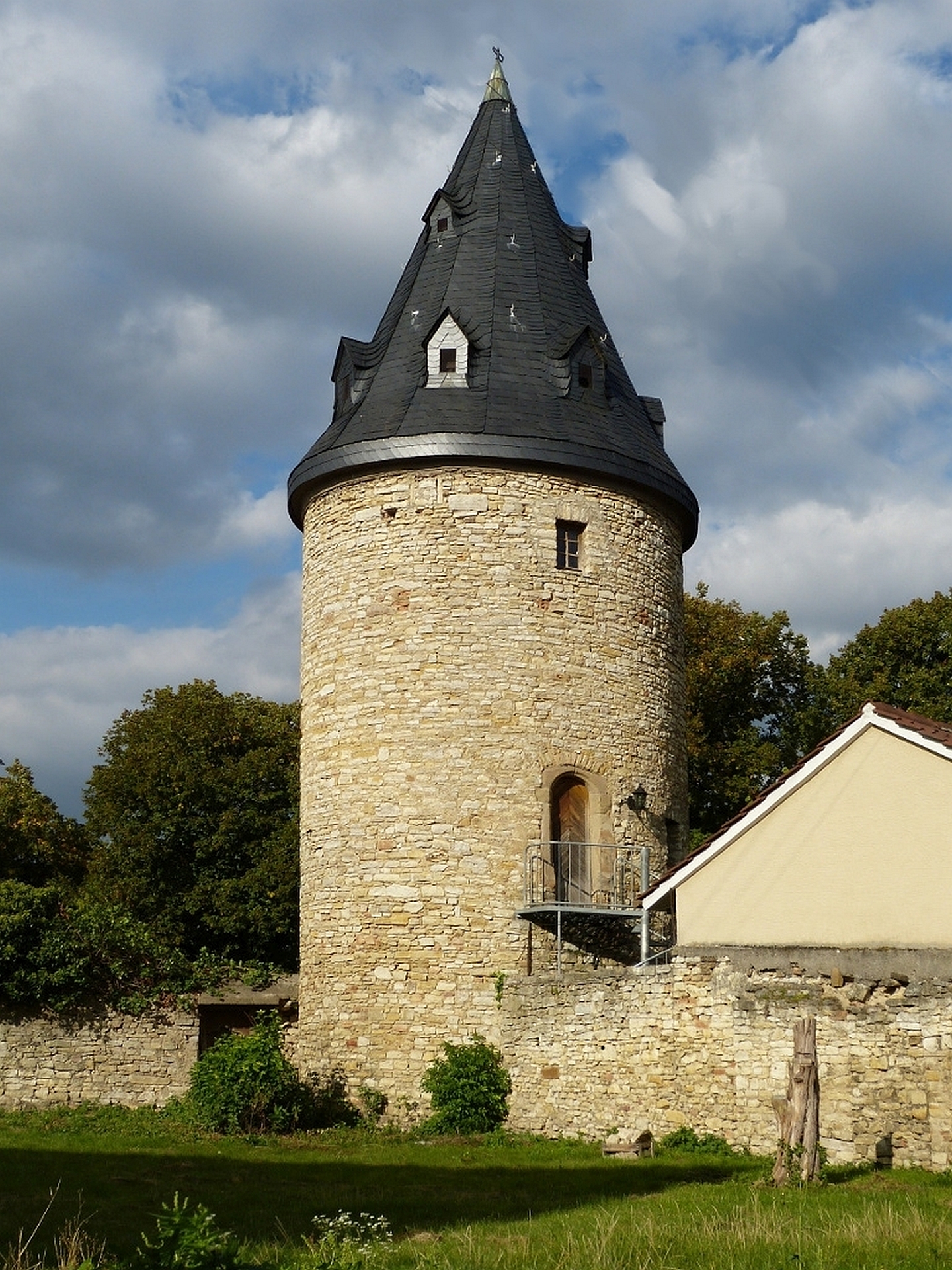 Zu sehen ist der Graulturm in Gau-Algesheim.