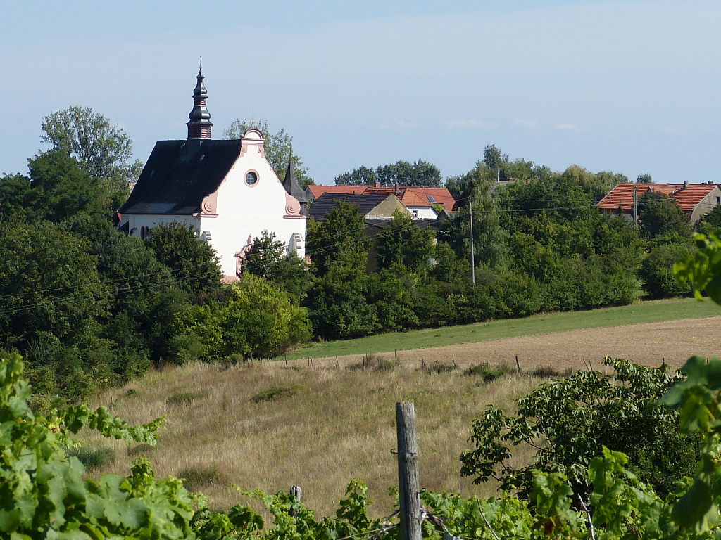 Zu sehen ist die Kapelle auf dem Laurenziberg von Gau-Algesheim.