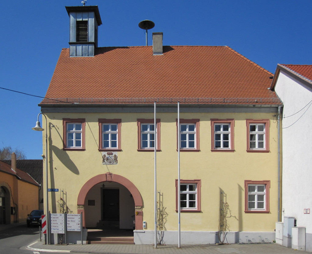 Zu sehen ist das Rathaus von Schwabenheim.